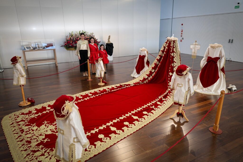 Lucia Mora, reina del Encuentro de la Semana Santa de Torrent desvela su vestido 7 WhatsApp Image 2025 04 16 at 17.44.24