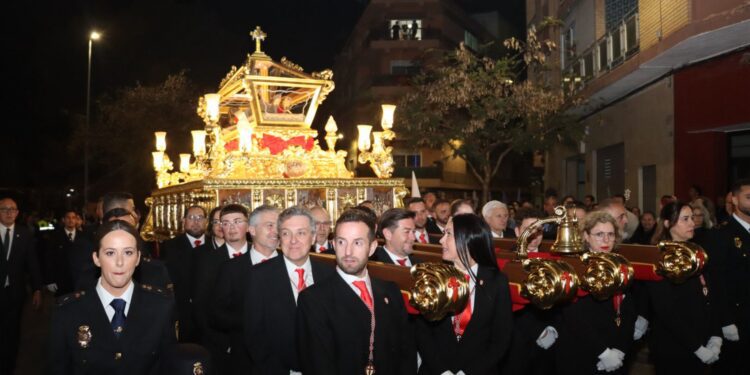 Torrent aguarda la Resurrección de Cristo tras la procesión del Santo Entierro 1 Torrent aguarda la Resurrección de Cristo tras la procesión del Santo Entierro