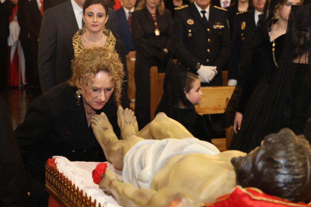 Torrent aguarda la Resurrección de Cristo tras la procesión del Santo Entierro 9 WhatsApp Image 2025 04 19 at 07.49.571