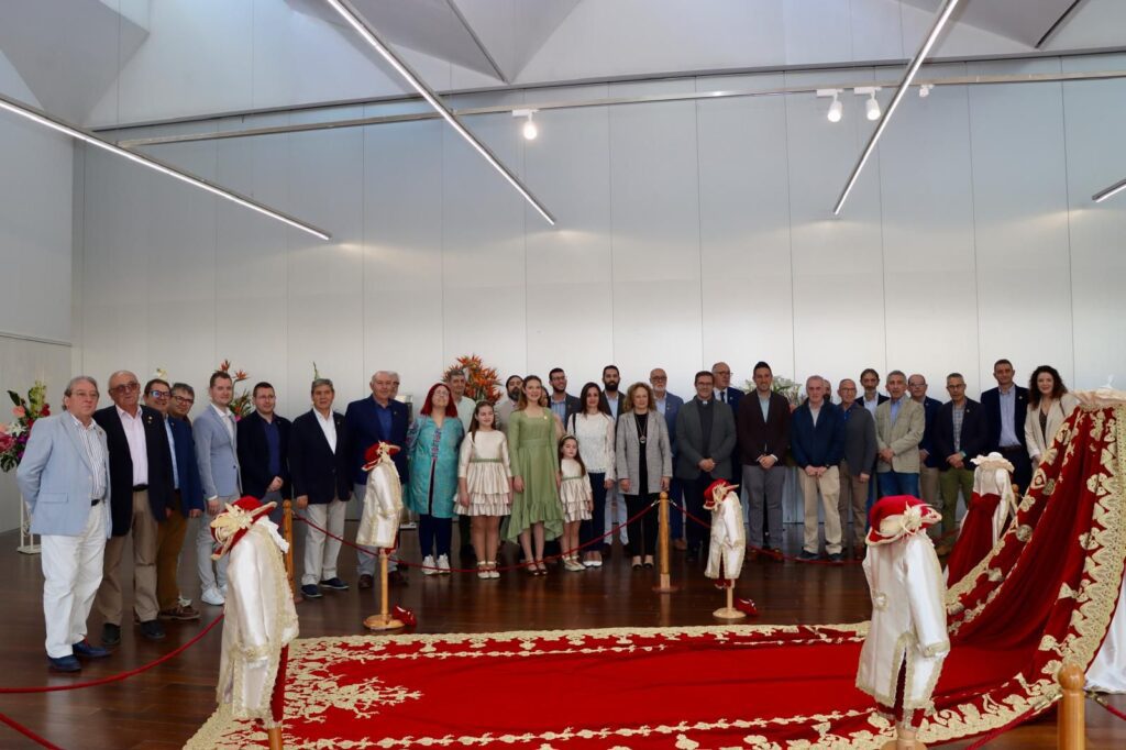 Torrent aguarda la Resurrección de Cristo tras la procesión del Santo Entierro 10 WhatsApp Image 2025 04 19 at 13.26.40