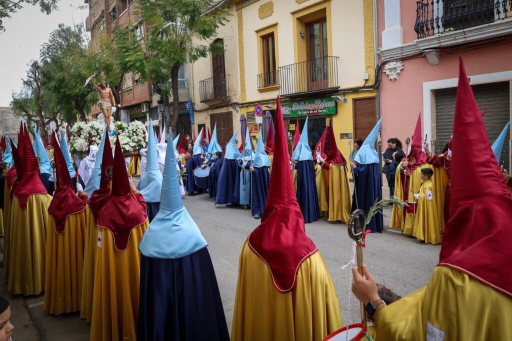 Torrent celebra su Encuentro Glorioso presidido por la Reina del Encuentro y da paso a la Pascua 7 WhatsApp Image 2025 04 20 at 11.49.15