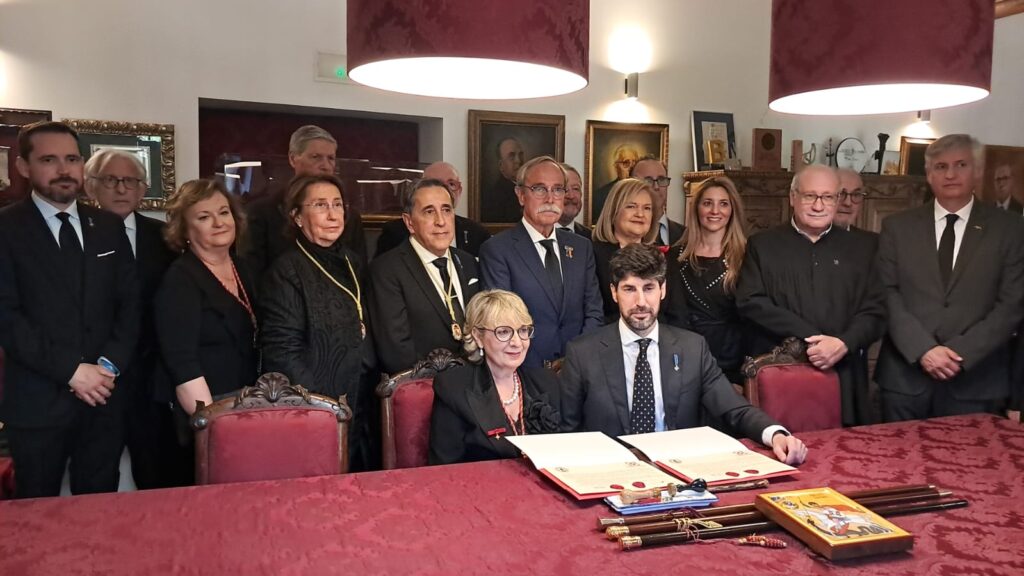 La processó de Sant Jordi recorre el cor del Cap i Casal 6 WhatsApp Image 2025 04 23 at 18.47.40