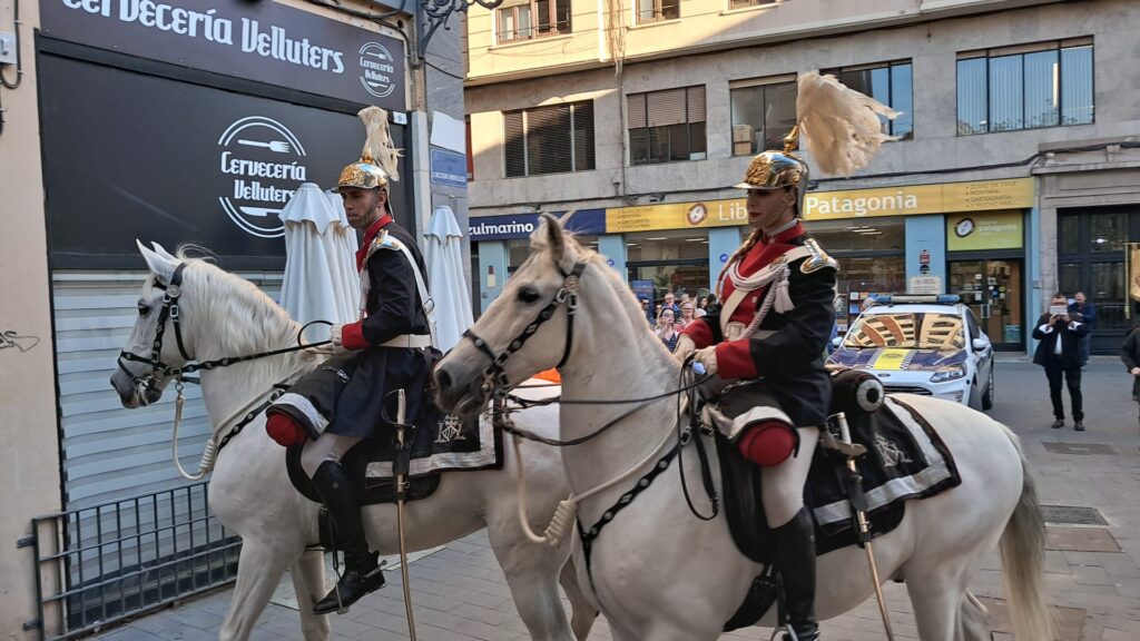 La processó de Sant Jordi recorre el cor del Cap i Casal 7 WhatsApp Image 2025 04 23 at 19.15.15
