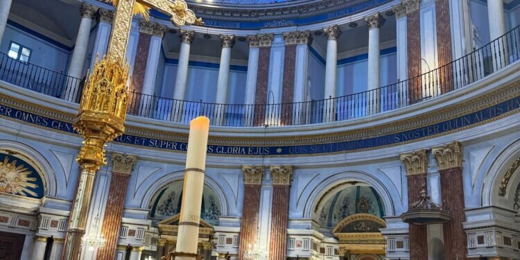 Celebración de la Primera Comunión en Escuelas Pías Valencia