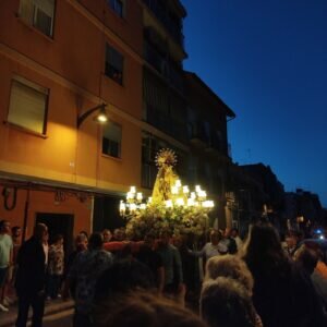 Emoción y devoción en la Procesión de la Virgen de los Desamparados del barrio de Nazaret en Valencia 3 500251123 9820520848025139 2154099898480251382 n