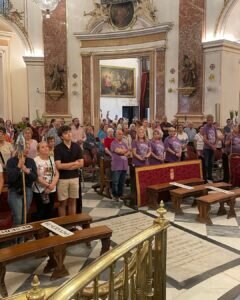 Emoción y devoción en la Procesión de la Virgen de los Desamparados del barrio de Nazaret en Valencia 5 500317278 18313410277229264 3514797488549276254 n