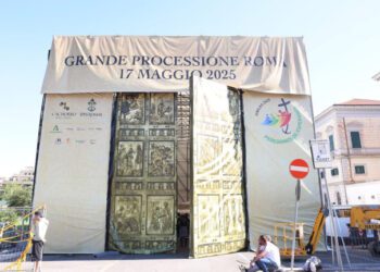 Roma se prepara para la Gran Procesión: "van a alucinar con las procesiones españolas"