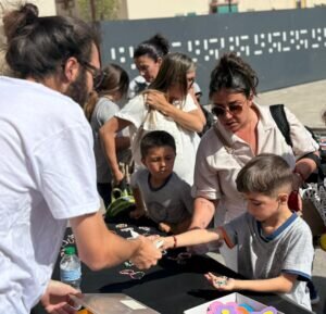 Escuelas Pías Malvarrosa celebra "Mercadillo Solidario" 4 Escuelas Pias Malvarrosa 1