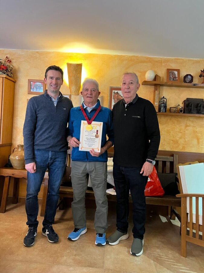 Fernando Avilés Iriarte recibe la Medalla de Honor de la Organización Mundial de Turismo Ecuestre (OMTE) 3 Imagen de WhatsApp 2025 05 11 a las 19.18.08 6087fecc