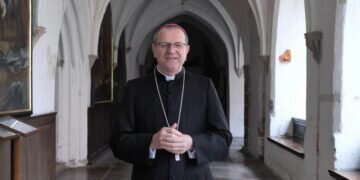 Los obispos polacos advierten que el nuevo plan de estudios contradice los valores cristianos y familiares