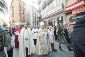 El Nuncio de su Santidad en España preside la Procesión General de la Virgen de los Desamparados en Valencia 5 Procesion general virgen desamparados 1