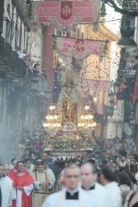 El Nuncio de su Santidad en España preside la Procesión General de la Virgen de los Desamparados en Valencia 2 Virgen desamparados