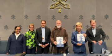 Comisión para la Protección de Menores ora por el cónclave