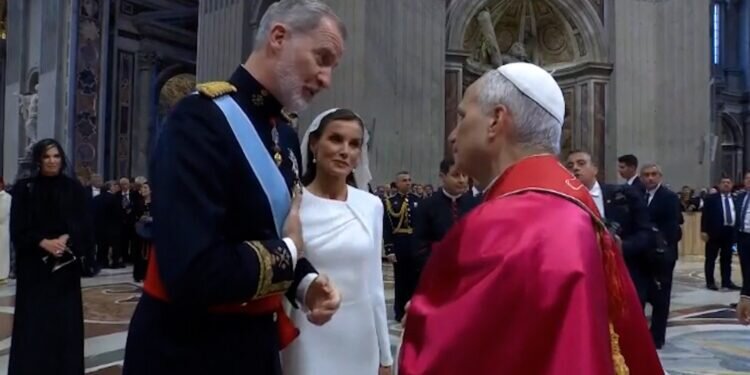 Los Reyes de España asisten a la Misa de incio de Pontificado del Papa León XIV 1 Los Reyes de España asisten a la Misa de incio de Pontificado del Papa León XIV