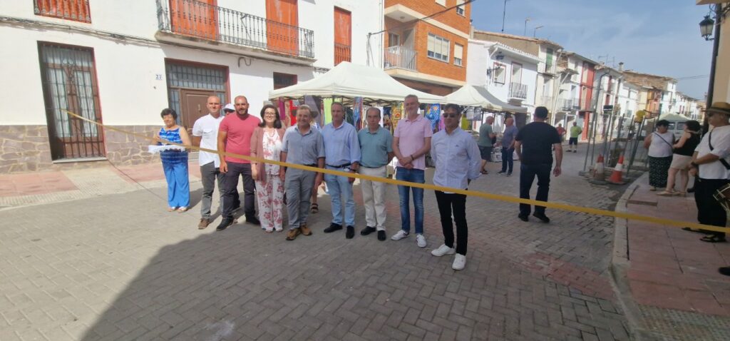 La Asociación Cultural El Camino del Santo Grial, presente en la XVIII Feria de Barracas 5 20250614 104144 Mediana