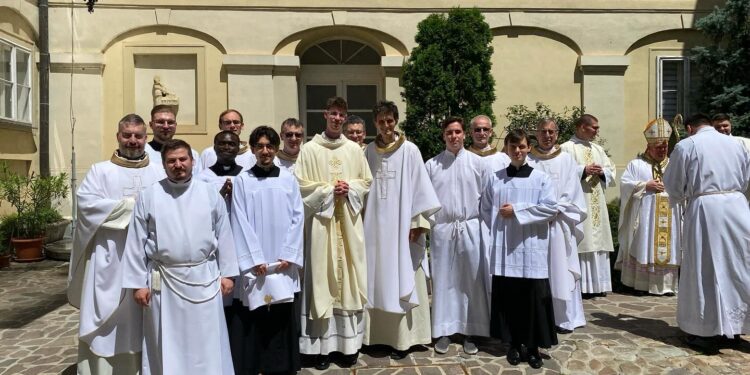 Marez Lehocki ordenado sacerdote 1 Marez Lehocki ordenado sacerdote