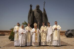 Marez Lehocki ordenado sacerdote 3 514054825 1038069451732475 708267403110281088 n