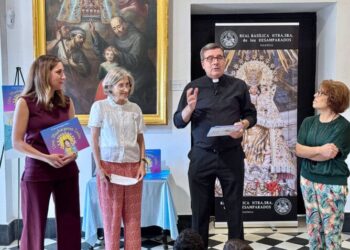 Presentación del libro infantil “Una Madre para todos” que recoge el origen de la devoción a la Mare de Déu dels Desamparats