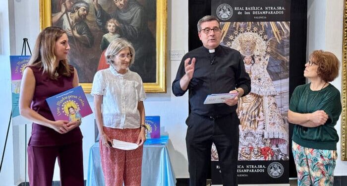 Presentación del libro infantil “Una Madre para todos” que recoge el origen de la devoción a la Mare de Déu dels Desamparats
