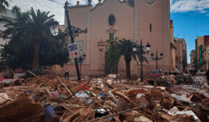 Sacerdotes y parroquias afectadas por la DANA reciben este martes un reconocimiento por su acogida y ayuda ante la catástrofe 2 Paiporta iglesia San Jorge Exterior