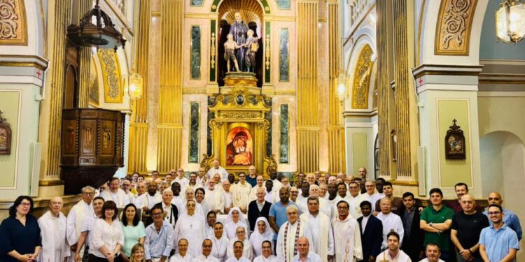P. Carles Gil, nuevo Superior General de las Escuelas Pías: “La Paz se construye con justicia” 1 P. Carles Gil, nuevo Superior General de las Escuelas Pías: “La Paz se construye con justicia”