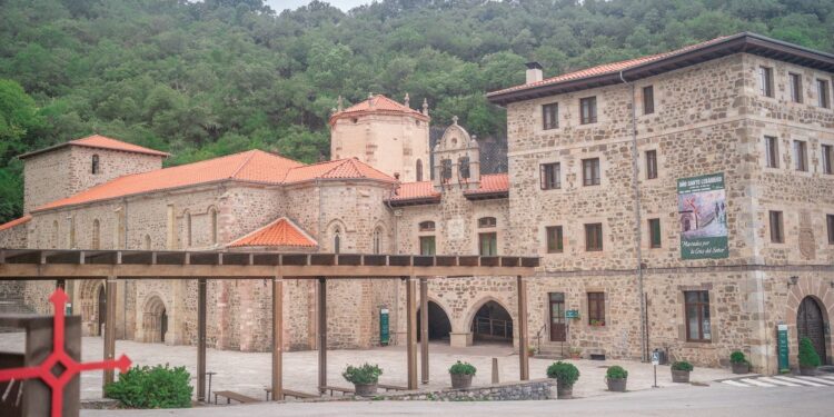 Camino Lebaniego: cultura de España, naturaleza y la cruz de Cristo