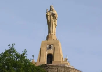 Obispo rechaza intento de derribar imagen del Sagrado Corazón en San Sebastián