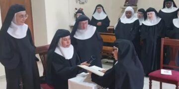 Viuda, madre de cuatro monjas y un sacerdote, toma votos perpetuos
