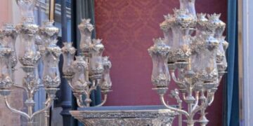 Nuevas andas para la imagen peregrina de la Virgen de los Desamparados sufragadas por la Hermandad de Seguidores