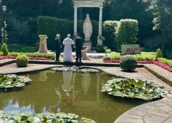 Los Papas y sus vacaciones, tiempo para descubrir la Palabra y la naturaleza, variedad espiritual