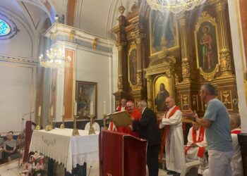 El Arzobispo preside en Real de Gandia la primera misa solemne en honor a San Carmelo Bolta