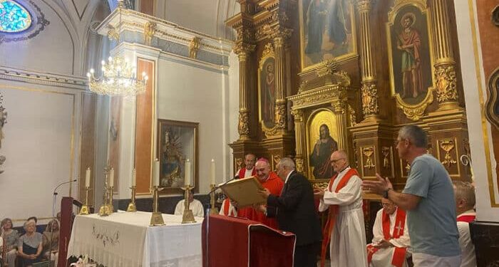 El Arzobispo preside en Real de Gandia la primera misa solemne en honor a San Carmelo Bolta