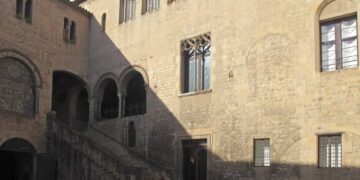 El Arzobispado de Barcelona denuncia el cartel de La Mercè 2025 por «ridiculizar» a la Virgen María