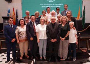 La Universidad Católica de Valencia entrega su Medalla de Oro a la Congregación de Hermanas de la Caridad de Santa Ana