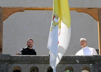 El Papa recibe a Zelensky en Castel Gandolfo, reafirmada disponibilidad para negociar en el Vaticano