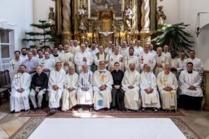 Escolapios de Hungría y Primera Profesión 2 535405326 1082229340649819 6130896764293551805 n