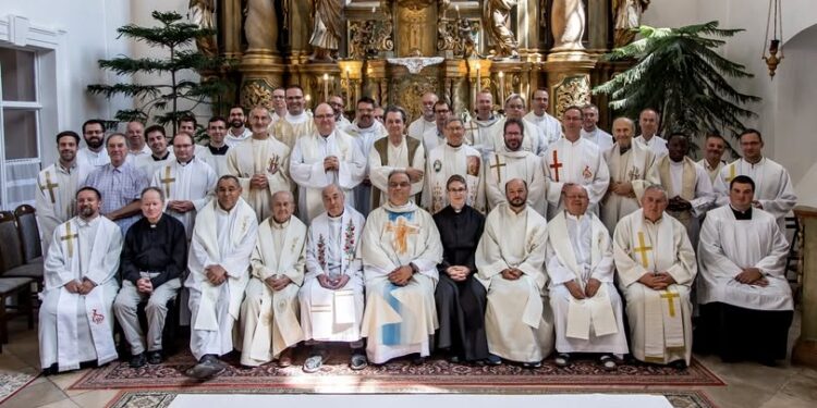 Escolapios de Hungría y Primera Profesión 1 Escolapios de Hungría y Primera Profesión