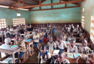 Parroquias de la Vall de Ayora (Valencia) ayudan a construir un tanque de agua en la República del Congo 4 Ayora Congo 2