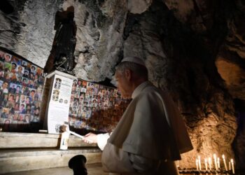 El Papa visita el Santuario de la Madonna delle Grazie en Mentorella