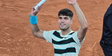 Carlos Alcaraz recibe bendición de un sacerdote en Nueva York antes del US Open 2025