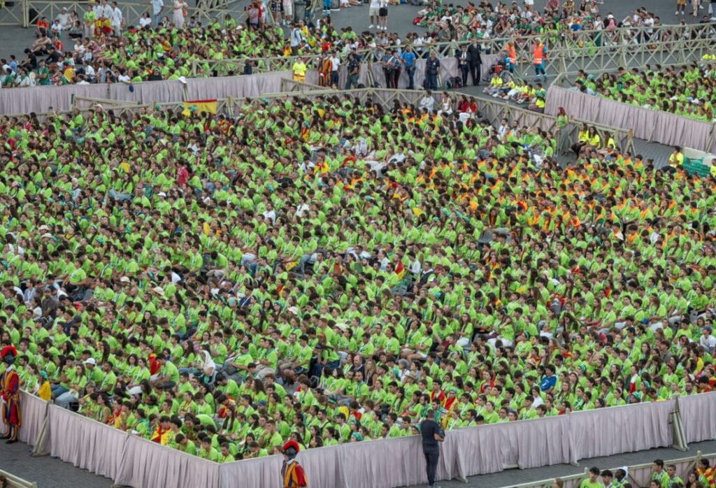 peregrinacion jubileo jovenes encuentro espanoles plaza san pedro arguello benavent vgutierrezVLC 47 e1754128239308