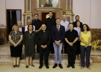El Arzobispo de Valencia, firma el convenio de cesión de la Ermita Sta. Ana y Casa Abadia de Cullera al Ayuntamiento