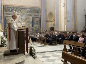 Mons. Arellano: “En Talavera, la Virgen del Prado siempre renace y nos regala un nuevo amanecer” 2 Mons. Arellano en la fiesta de la Virgen del Prado de Talavera 1024x768 1