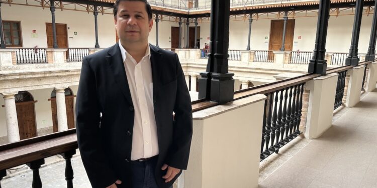 Academia de Lenguas Bíblicas: el oasis en medio de una sociedad tan tecnológica