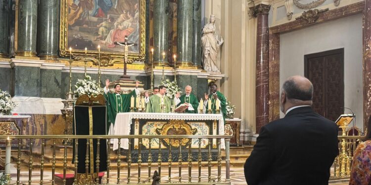 El cardenal Cobo destaca la importancia de la división de poderes y la dignidad humana en la apertura del año judicial