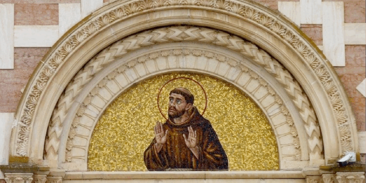 Italia evalúa restablecer la festividad de San Francisco como fiesta nacional en 2026