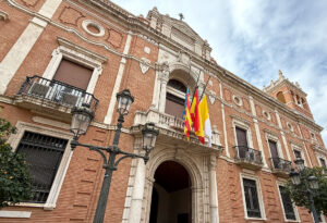 Mons. Benavent: “Hoy no puede ser un día sólo de recuerdo doloroso, sino también de esperanza” 2 Banderas 2