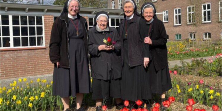 Las Hermanas de la Preciosa Sangre transforman su convento en un refugio para ucranianos desplazados