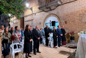 Coronas de flores y toques de campanas, misas, rosarios, momentos de silencio y oración, en las parroquias de la DANA 2 Misas aniversario DANA La Torre 3