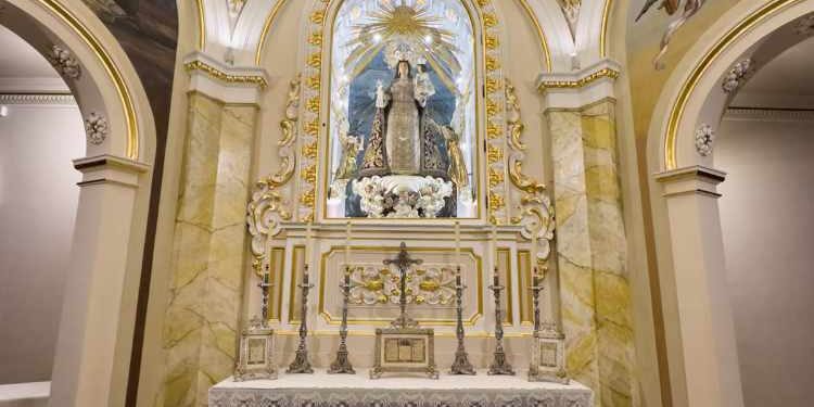Bendición de las obras de restauración del Camarín de la Virgen del Remedio en Llíria (Valencia)